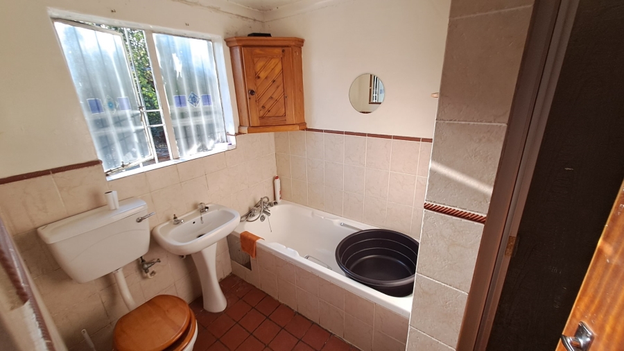 5 Bedroom Property for Sale in Park West Free State